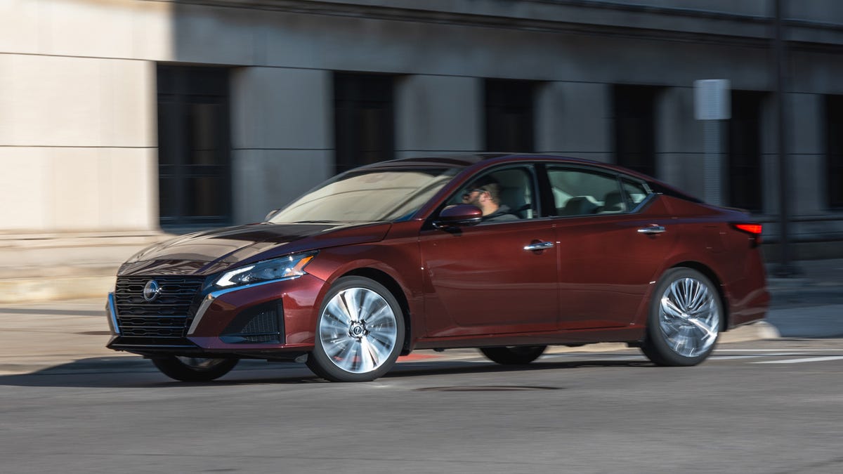 Altima photo