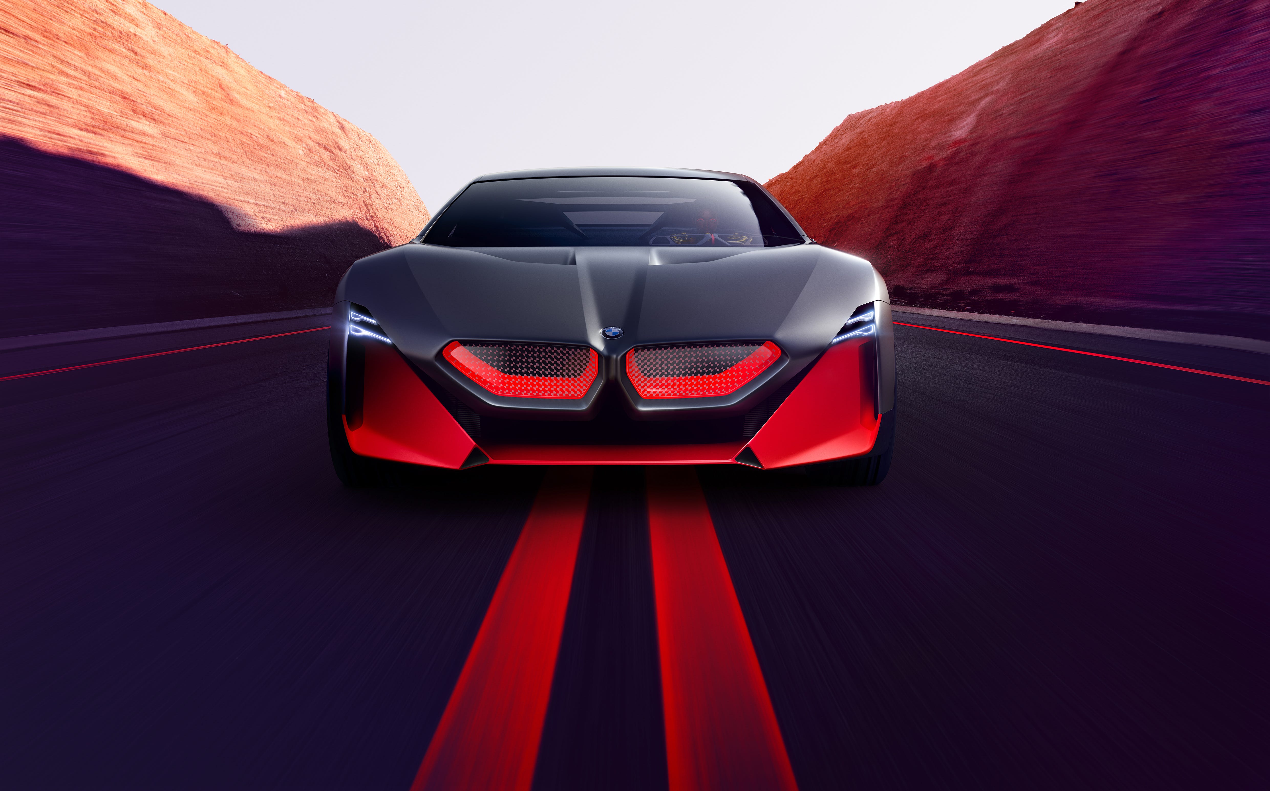 i8 M