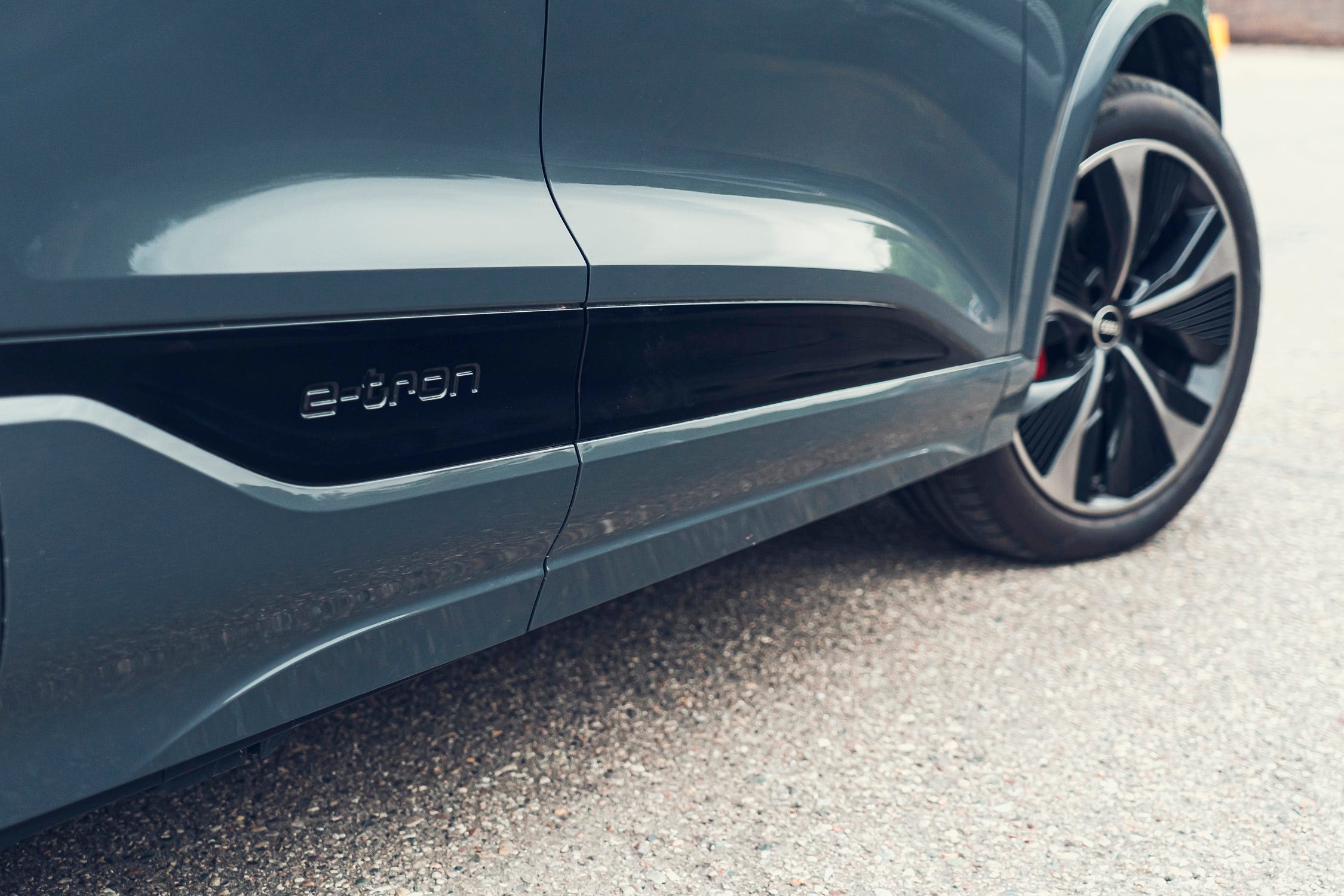 SQ6 e-tron