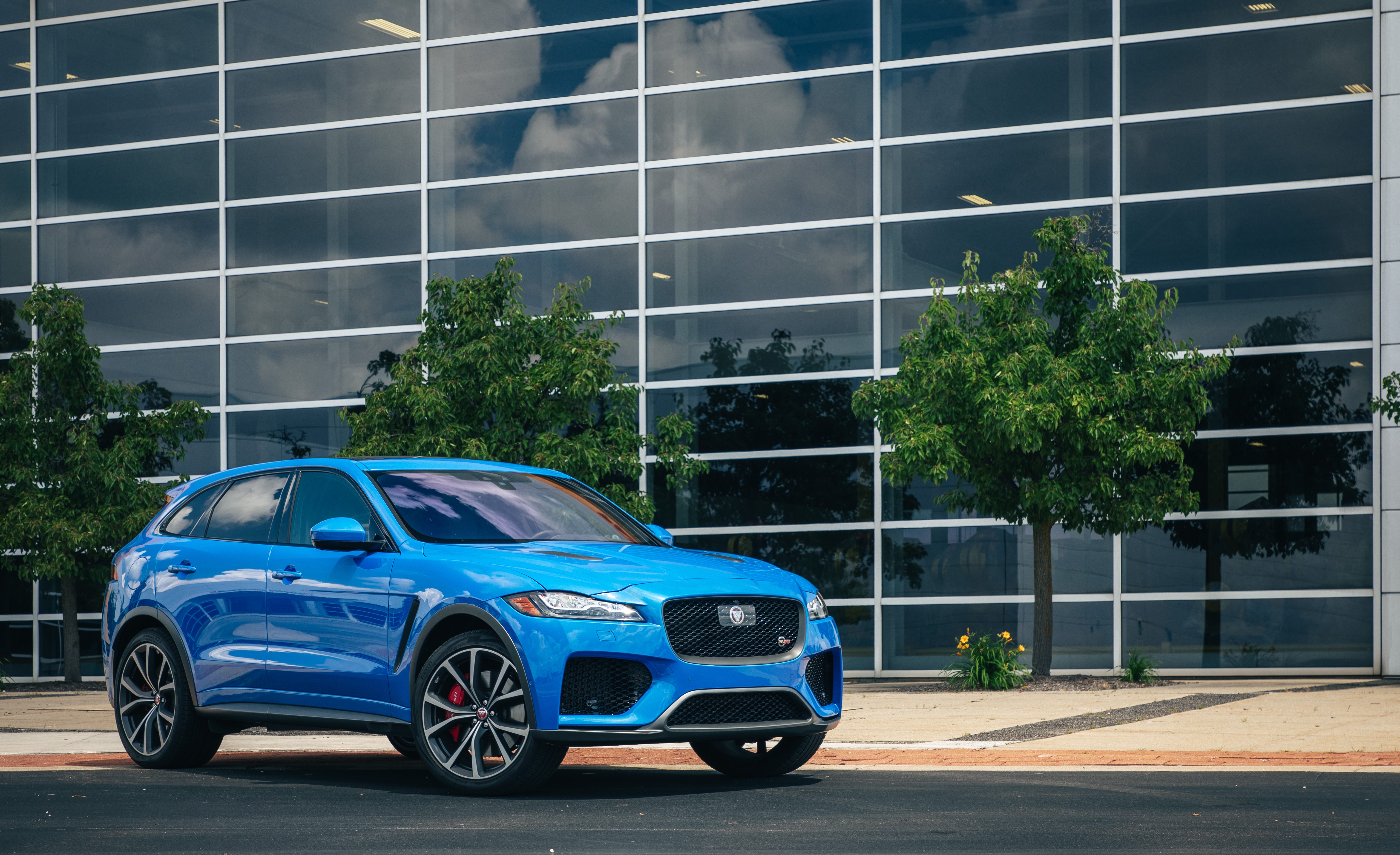 F-Pace SVR