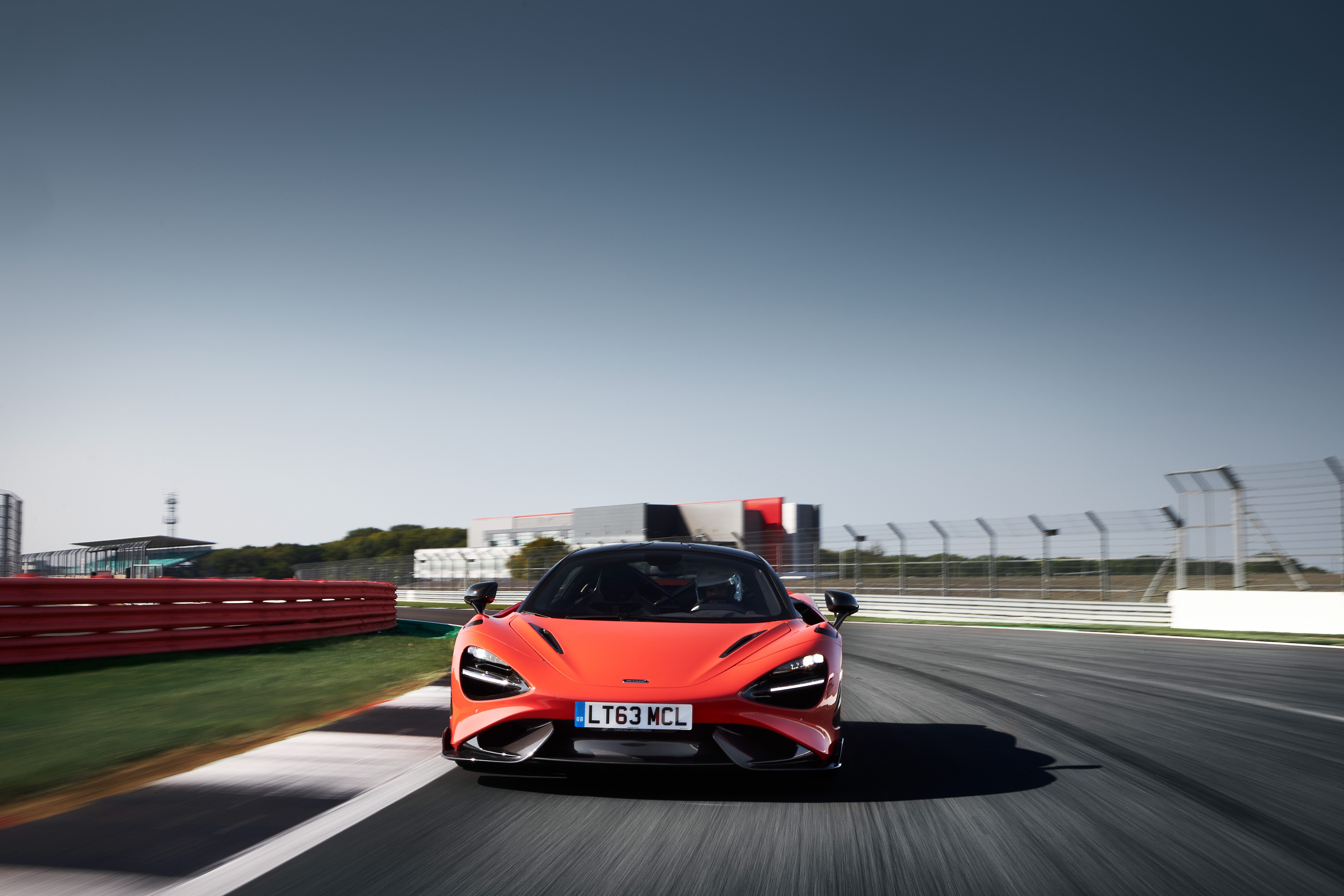765LT