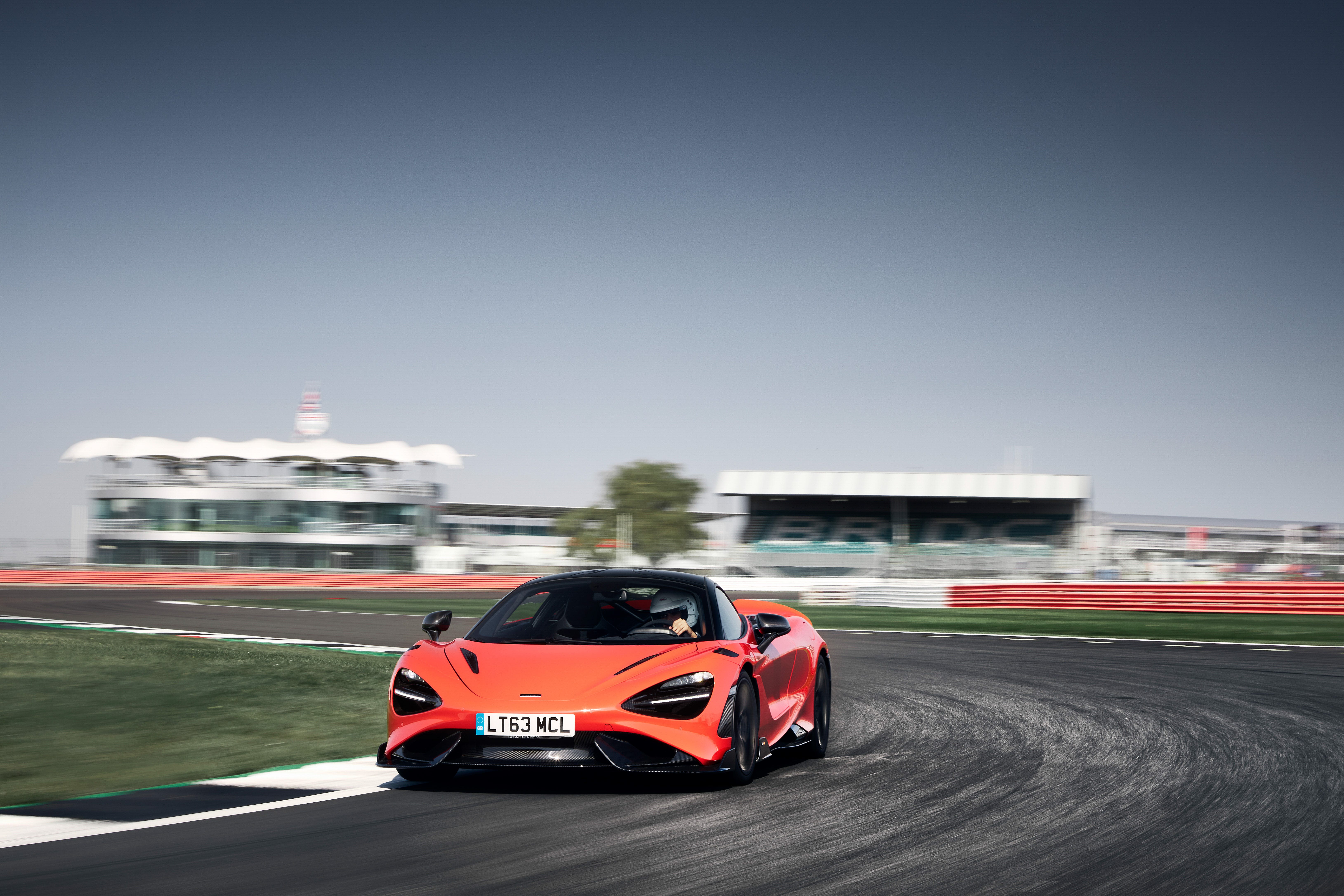 765LT