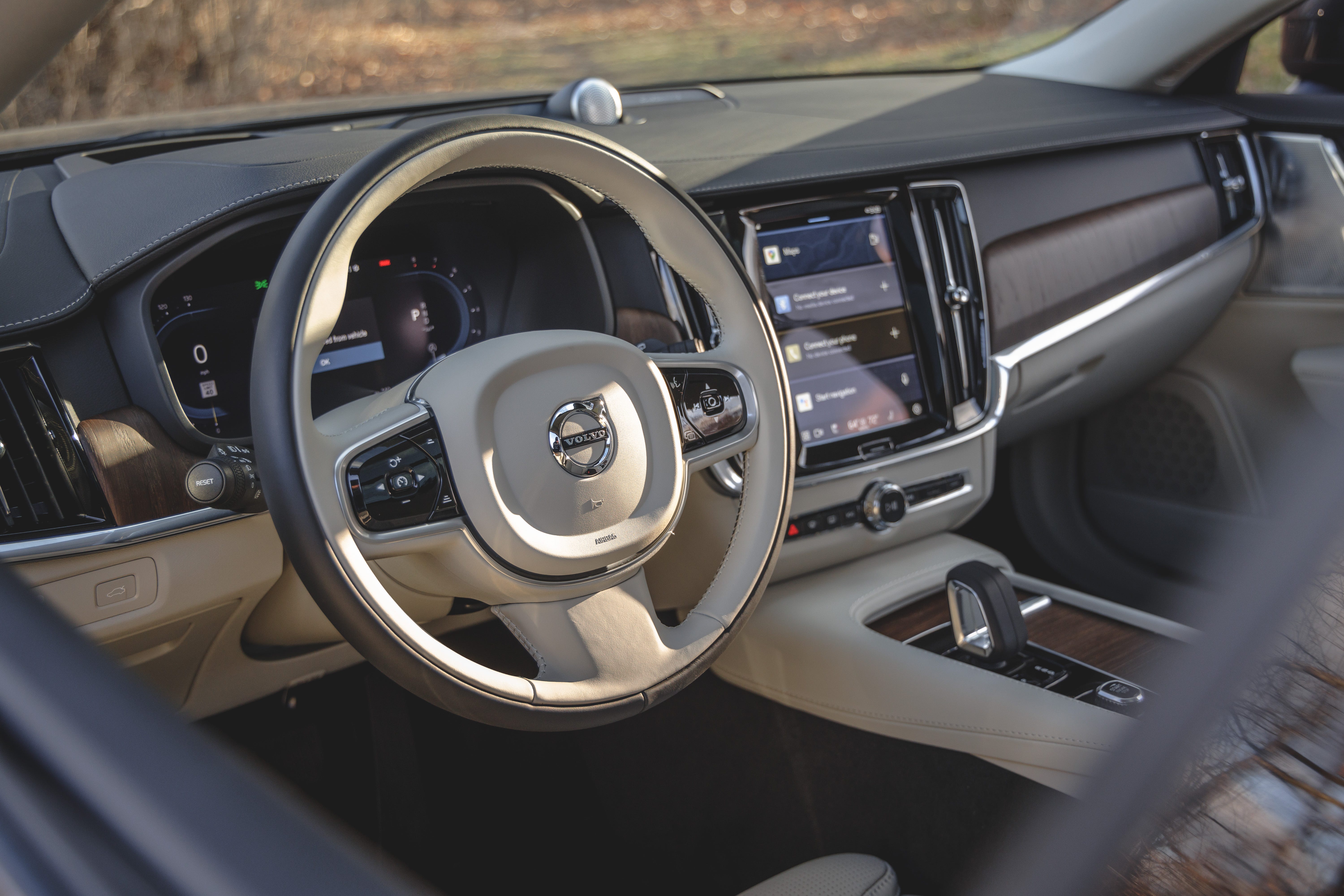 V90 Cross Country