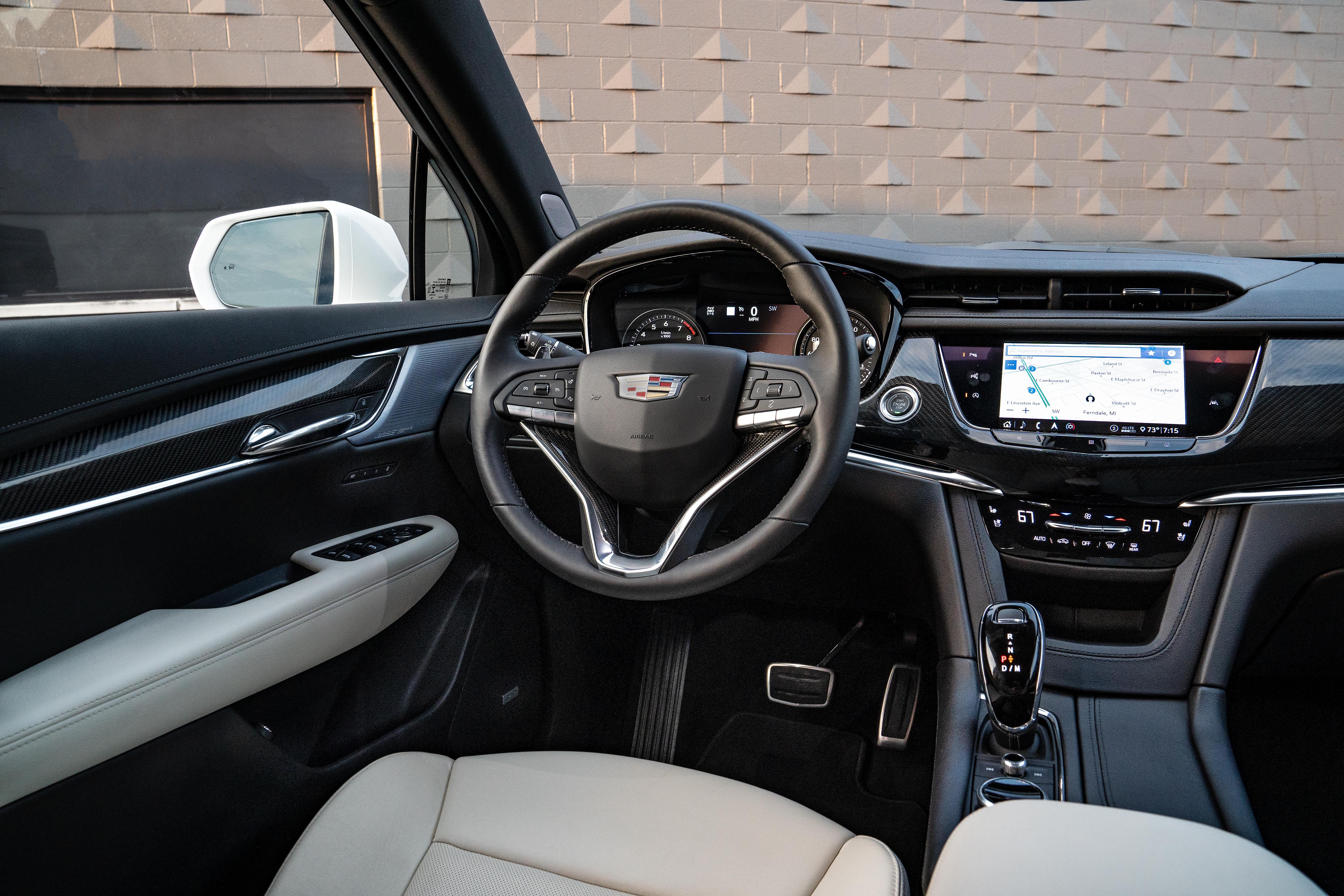 XT6