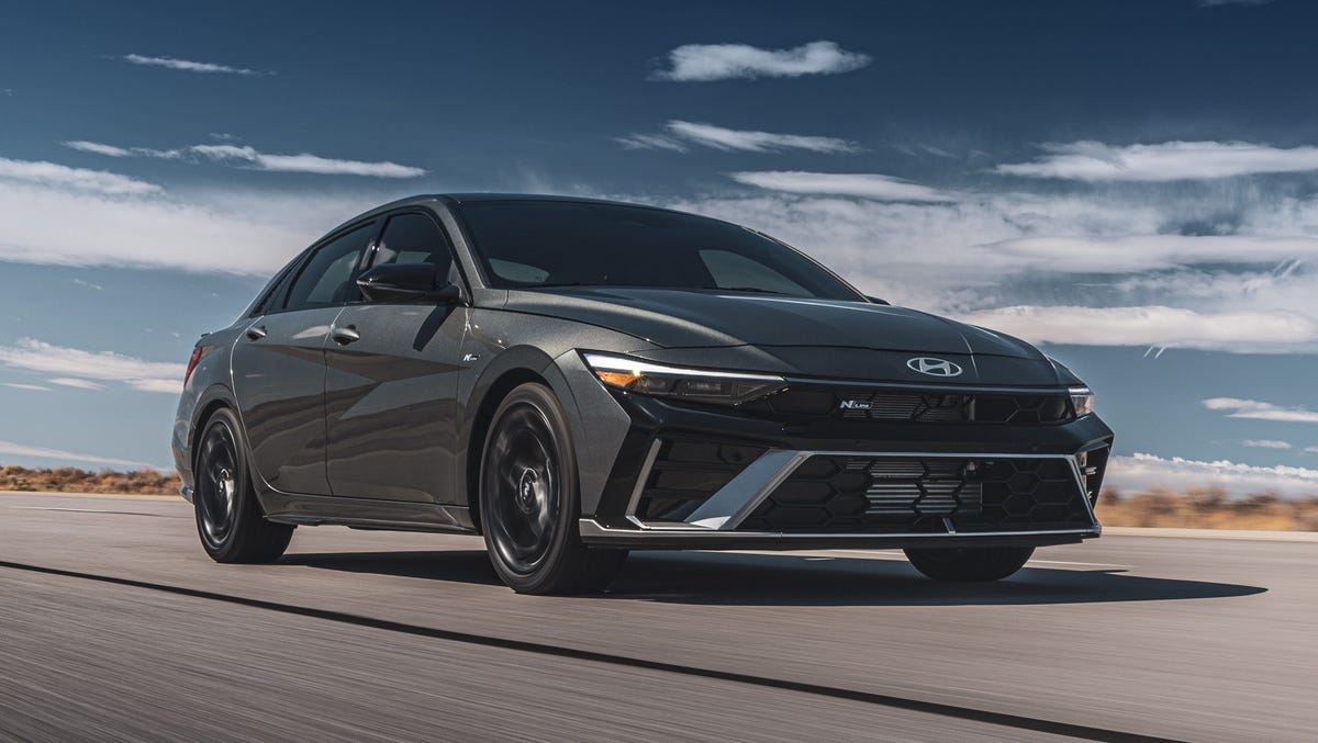 Elantra photo
