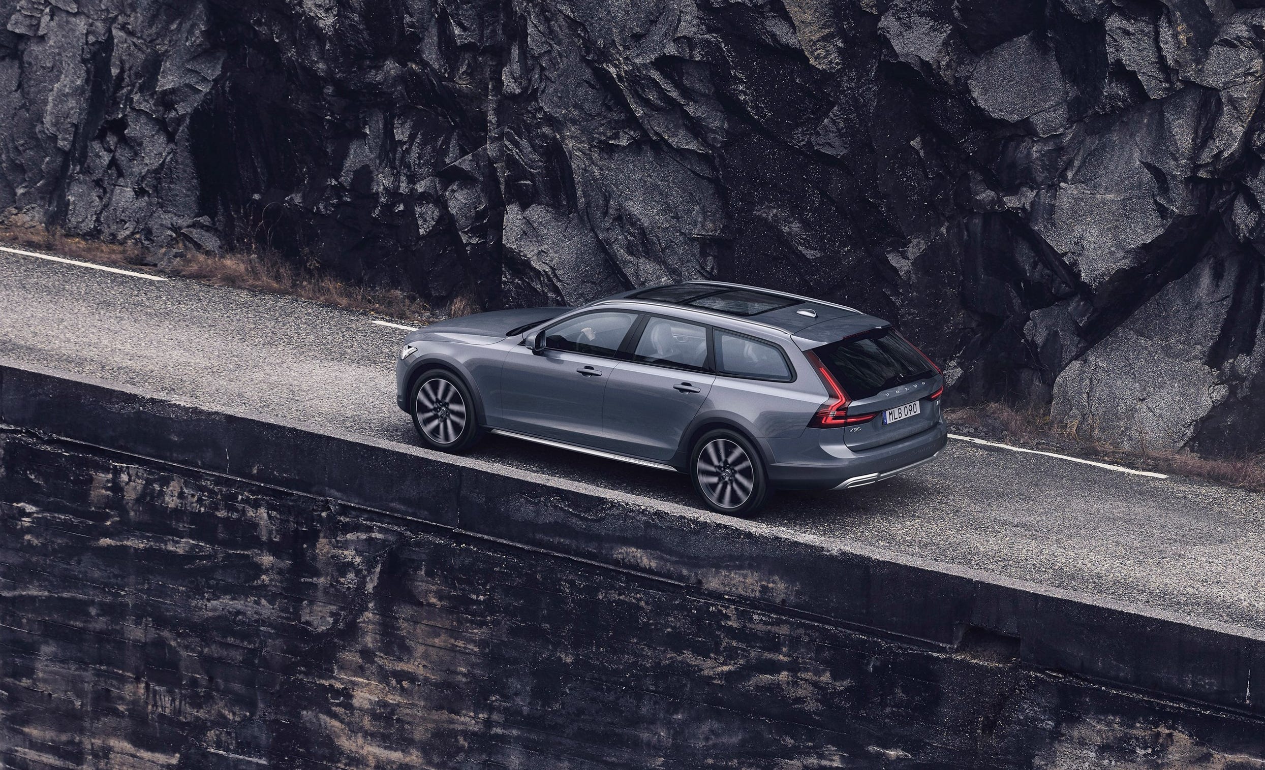 S90