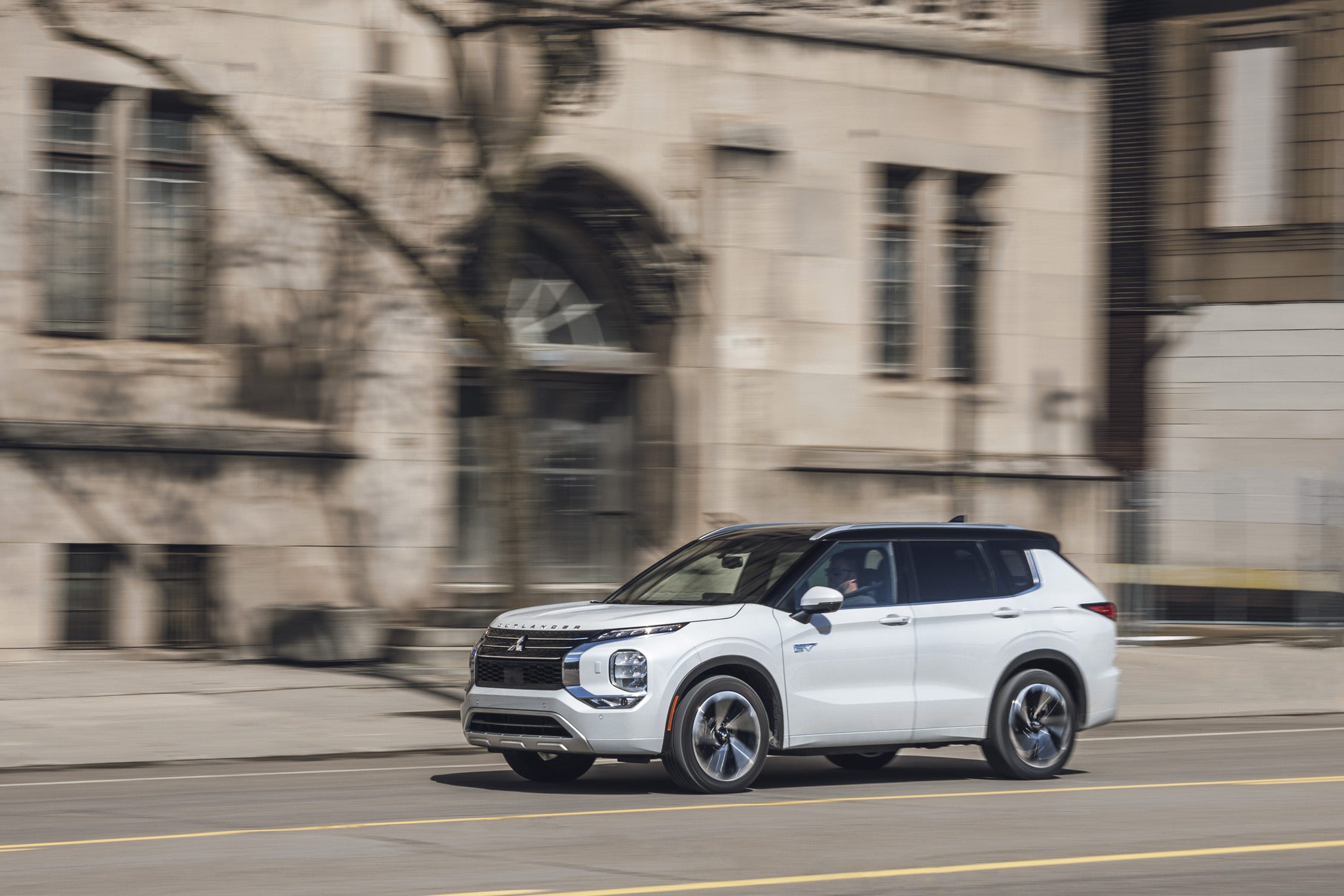 Outlander Hybrid